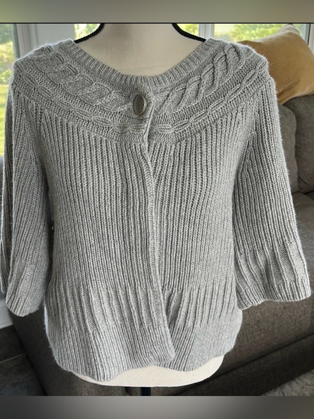 White House Black Market Gray Metallic Cable Knit Shrug Shimmer Cardigan Sz S✨